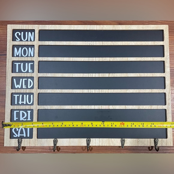 Black chalkboard calendar for days of the week with hooks (one hook is broken) - Picture 2 of 3